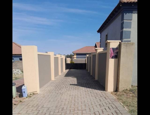 3 BEDROOM HOUSE FOR SALE IN MUNSIEVILLE SOUTH